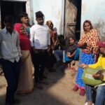 Community awareness on VBD during H.H visit at slum Nagla tholu PC- Navneet FHI-EMBED-HEALTH department -Agra 19-Dec.2023