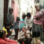 Community awareness on VBD during H.H visit at slum Ratanpura PC- Geeta FHI-EMBED-HEALTH department -Agra 09.01.2024