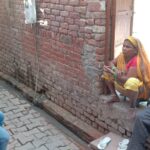 Community awareness for appropriate behavior of Dengue and Malaria during HH visit at Slum Holika chauk PC- deependra FHI-EMBED-Health Dept, Agra. 24-04-2024
