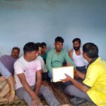 Community awareness for appropriate behavior of Dengue and Malaria during HH visit at Slum Mahal Basti PC-Bhupendra FHI-EMBED-Health Dept, Agra. 23-04-2024