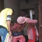 Malaria testing through RDT Kit By Asha during UHND visit at Slum telipada PC- Rajesh FHI-EMBED-Health Dept, Agra. 09-04-2024