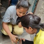 orientation Youth Volunteer by identification of Larva during HH visit at Slum Ratanpura PC- Geeta FHI-EMBED-Health Dept, Agra. 04-05-2024