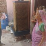 Community awareness for appropriate behavior of Dengue and Malaria during HH visit at Slum Kutulupur PC-navneet FHI-EMBED-Health Dept, Agra. 19-06-2024