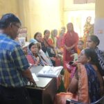 Meeting with Asha during UPHC visit- Nai Ki Sarai PC-Irshad Khan FHI-EMBED-Health Dept, Agra. 17-10-2024