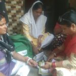 Malaria testing through RDT Kit By Asha during UHND visit at Slum-11 Basti PC- Geeta FHI-EMBED-Health Dept, Agra. 22-10-2024